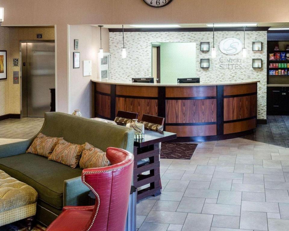 Comfort Suites Starkville Extérieur photo