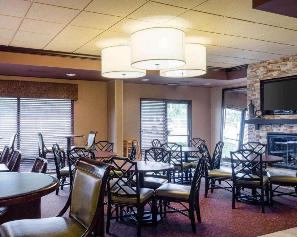 Comfort Suites Starkville Extérieur photo