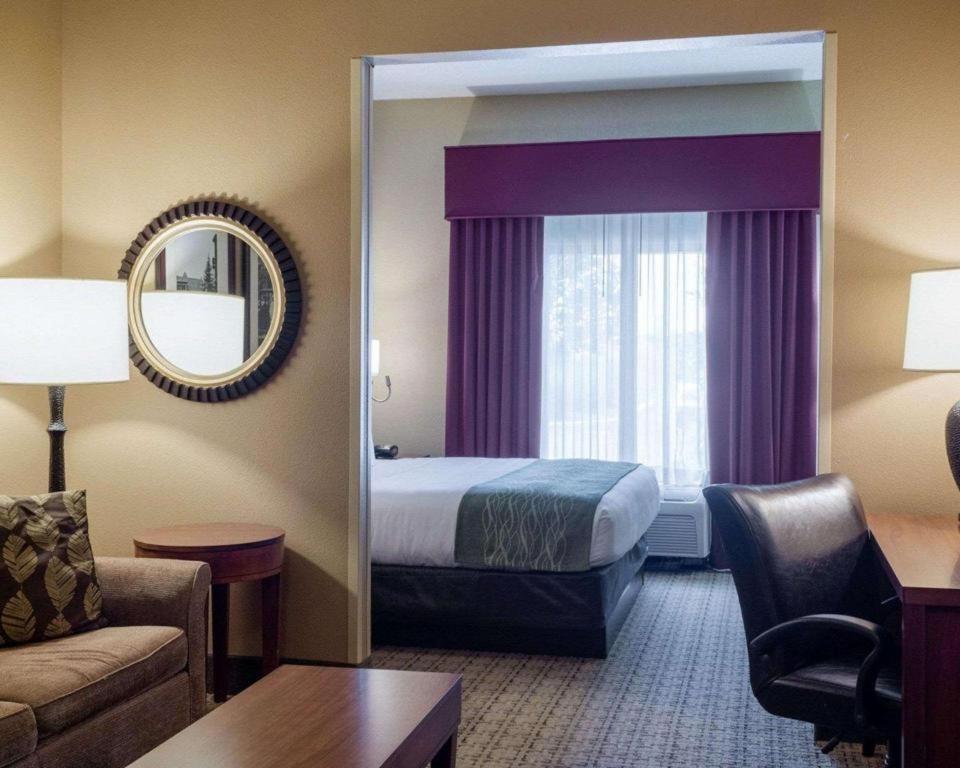 Comfort Suites Starkville Extérieur photo