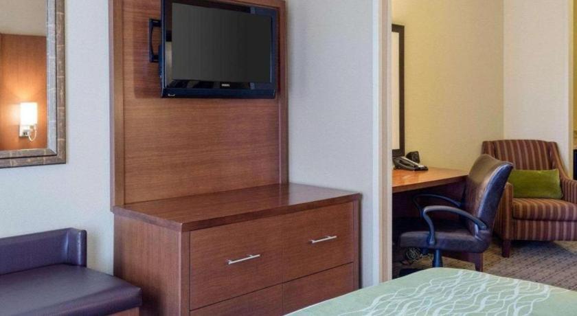 Comfort Suites Starkville Extérieur photo