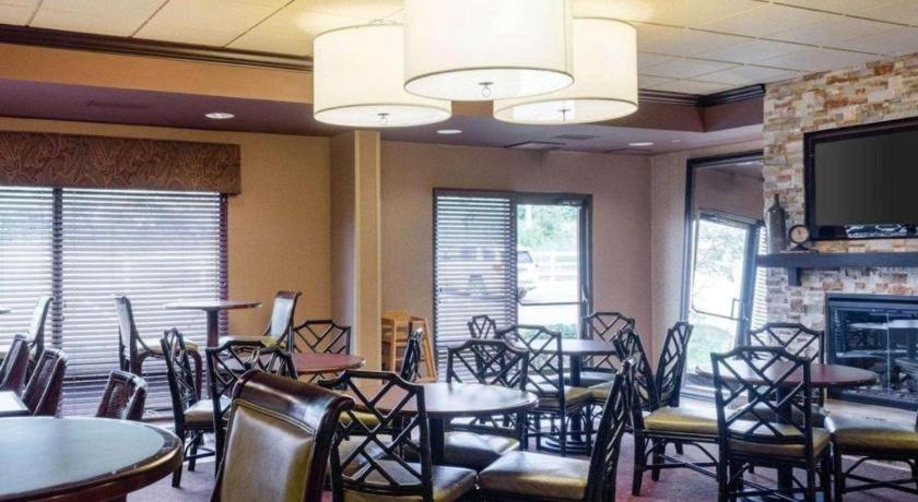 Comfort Suites Starkville Extérieur photo